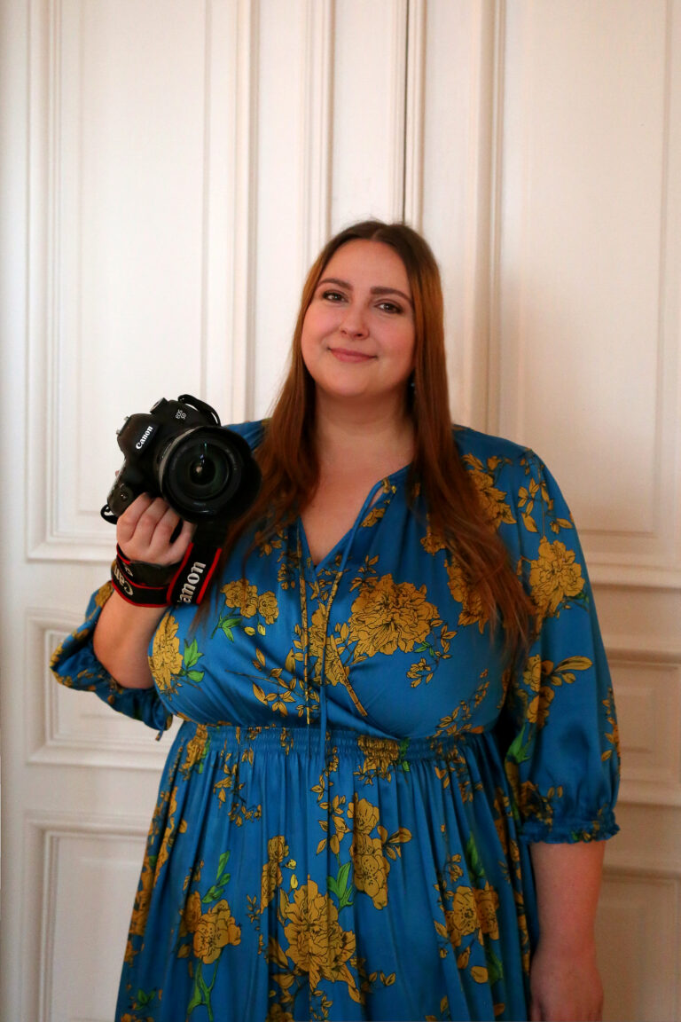 Sarah Seiler Mitarbeiter Portraitbild Hochzeitsfotografin